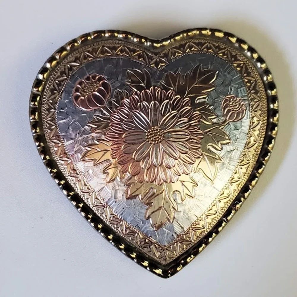 Heart Belt Buckle Etched Floral Engraved Tri Tone Western Cowgirl Rope Border
